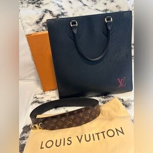 Louis vuitton sac plat epi**Sold